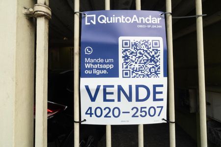 Casa à venda com 100m², 2 quartos e 2 vagas Casa à venda com 100m², 2 quartos e 2 vagasPlaquinha