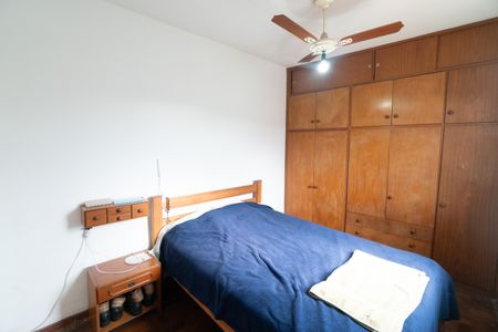 Casa à venda com 100m², 2 quartos e 2 vagas Casa à venda com 100m², 2 quartos e 2 vagasQuarto 2