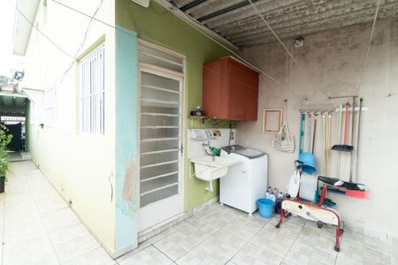 Casa à venda com 100m², 2 quartos e 2 vagas Casa à venda com 100m², 2 quartos e 2 vagasÁrea de Serviço