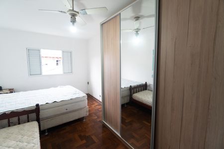 Casa à venda com 100m², 2 quartos e 2 vagas Casa à venda com 100m², 2 quartos e 2 vagasQuarto 1