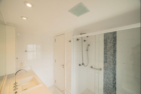 Apartamento à venda com 148m², 2 quartos e 2 vagas Apartamento à venda com 148m², 2 quartos e 2 vagasBanheiro