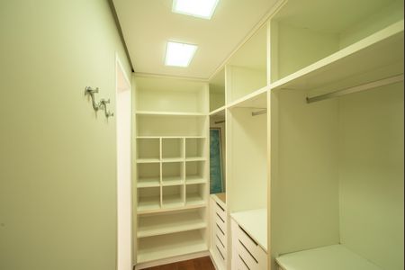 Apartamento à venda com 148m², 2 quartos e 2 vagas Apartamento à venda com 148m², 2 quartos e 2 vagasSuíte - Closet