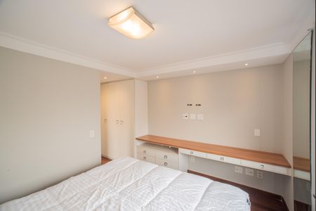 Apartamento à venda com 148m², 2 quartos e 2 vagas Apartamento à venda com 148m², 2 quartos e 2 vagasSuíte