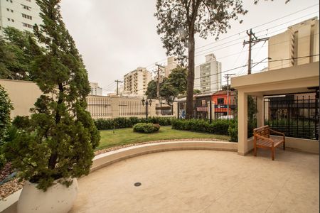 Apartamento à venda com 148m², 2 quartos e 2 vagas Apartamento à venda com 148m², 2 quartos e 2 vagasHall de entrada