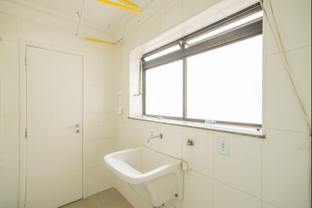 Apartamento à venda com 148m², 2 quartos e 2 vagas Apartamento à venda com 148m², 2 quartos e 2 vagasÁrea de Serviço
