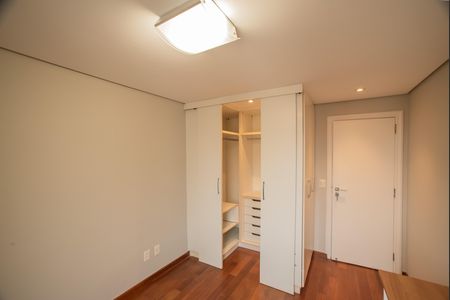 Apartamento à venda com 148m², 2 quartos e 2 vagas Apartamento à venda com 148m², 2 quartos e 2 vagasQuarto