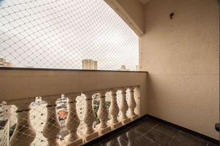 Apartamento à venda com 148m², 2 quartos e 2 vagas Apartamento à venda com 148m², 2 quartos e 2 vagasVaranda