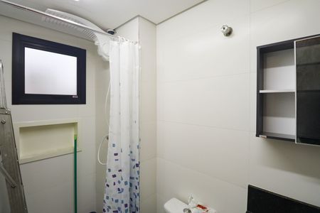 Banheiro  de apartamento para alugar com 1 quarto, 33m² em Vila Gustavo, São Paulo