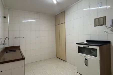 Apartamento para alugar com 65m², 2 quartos e 1 vagaCozinha e Área de Serviço