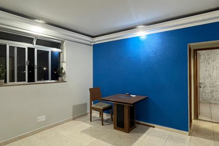 Apartamento para alugar com 65m², 2 quartos e 1 vagaSala