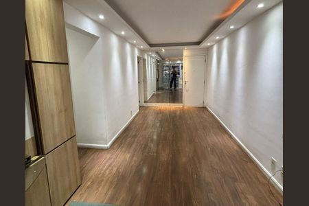 Apartamento para alugar com 3 quartos, 80m² em Alvarez, Nova Iguaçu