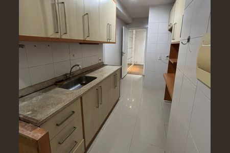 Apartamento para alugar com 3 quartos, 80m² em Alvarez, Nova Iguaçu