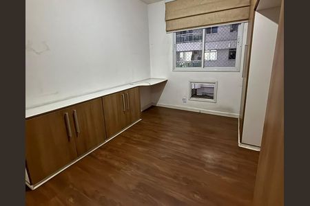 Apartamento para alugar com 3 quartos, 80m² em Alvarez, Nova Iguaçu