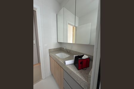 Apartamento para alugar com 62m², 1 quarto e 2 vagas Apartamento para alugar com 62m², 1 quarto e 2 vagasBanheiro