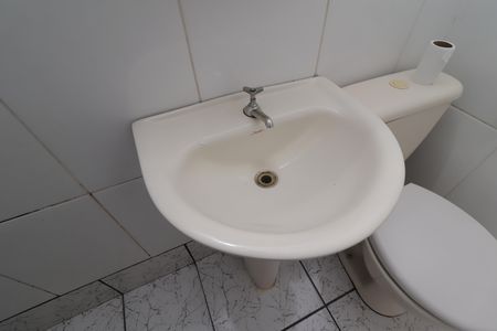 Casa para alugar com 49m², 2 quartos e sem vagaBanheiro