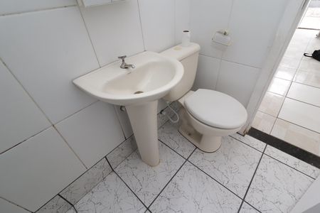 Casa para alugar com 49m², 2 quartos e sem vagaBanheiro