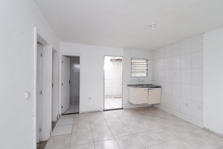 Sala/Cozinha de casa para alugar com 2 quartos, 49m² em Jardim das Camelias, São Paulo