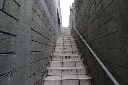Casa para alugar com 49m², 2 quartos e sem vagaEscada 