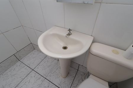Casa para alugar com 49m², 2 quartos e sem vagaBanheiro