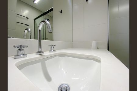 Apartamento à venda com 75m², 2 quartos e 2 vagas Apartamento à venda com 75m², 2 quartos e 2 vagasBanheiro Suíte