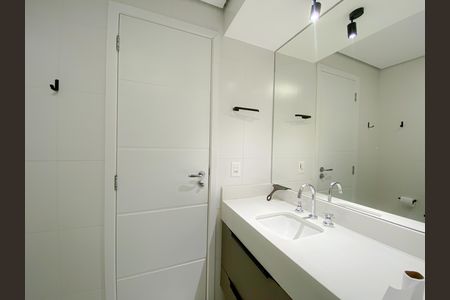 Apartamento à venda com 75m², 2 quartos e 2 vagas Apartamento à venda com 75m², 2 quartos e 2 vagasBanheiro Suíte