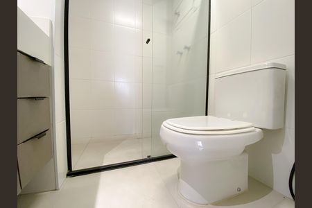 Apartamento à venda com 75m², 2 quartos e 2 vagas Apartamento à venda com 75m², 2 quartos e 2 vagasBanheiro Suíte