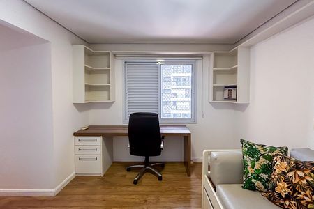 Apartamento à venda com 157m², 3 quartos e 4 vagas