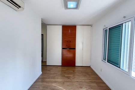 Apartamento à venda com 157m², 3 quartos e 4 vagas