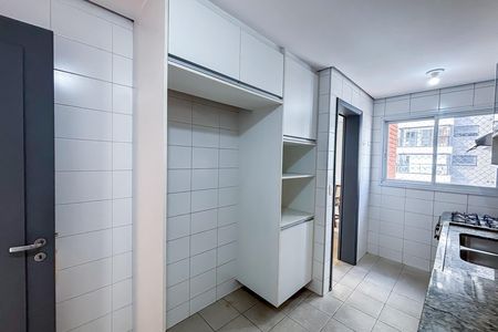 Apartamento à venda com 157m², 3 quartos e 4 vagas