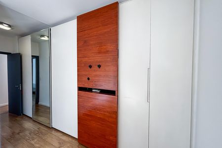 Apartamento à venda com 157m², 3 quartos e 4 vagas