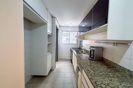 Apartamento à venda com 157m², 3 quartos e 4 vagas