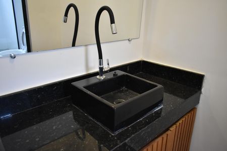 Banheiro de apartamento para alugar com 1 quarto, 60m² em Mirandópolis, São Paulo