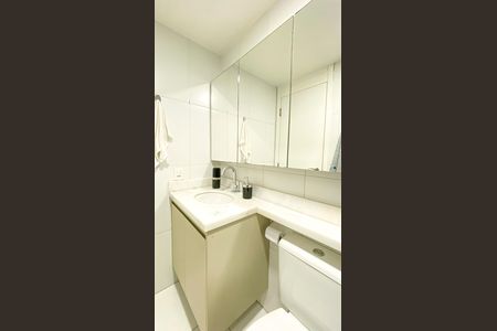 Apartamento à venda com 60m², 2 quartos e 1 vaga Apartamento à venda com 60m², 2 quartos e 1 vagaBanheiro da Suíte