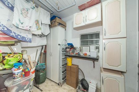 Casa à venda com 250m², 4 quartos e sem vaga Casa à venda com 250m², 4 quartos e sem vagaCasa 2 - Lavanderia