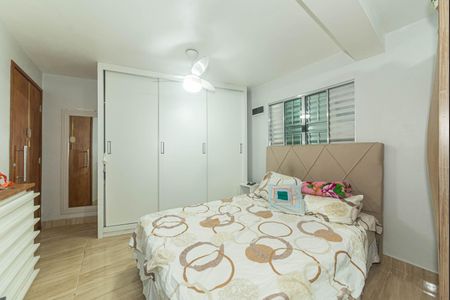 Casa à venda com 250m², 4 quartos e sem vaga Casa à venda com 250m², 4 quartos e sem vagaCasa 2 - Suite