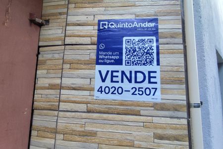 Casa à venda com 250m², 4 quartos e sem vaga Casa à venda com 250m², 4 quartos e sem vagaPlaquinha