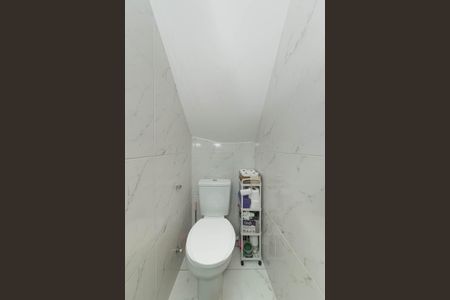 Casa à venda com 250m², 4 quartos e sem vaga Casa à venda com 250m², 4 quartos e sem vagaCasa 2 - Banheiro da Suite