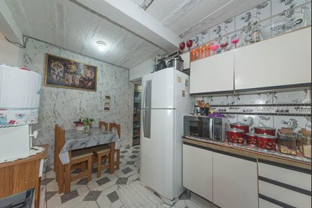Casa à venda com 250m², 4 quartos e sem vaga Casa à venda com 250m², 4 quartos e sem vagaCozinha