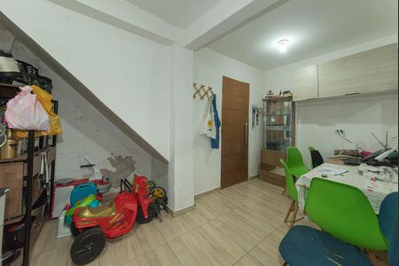 Casa à venda com 250m², 4 quartos e sem vaga Casa à venda com 250m², 4 quartos e sem vagaCasa 2 - Cozinha
