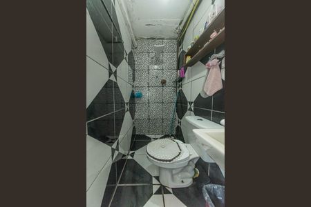 Casa à venda com 250m², 4 quartos e sem vaga Casa à venda com 250m², 4 quartos e sem vagaBanheiro da Suíte 3