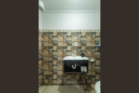 Casa à venda com 250m², 4 quartos e sem vaga Casa à venda com 250m², 4 quartos e sem vagaBanheiro da Suíte 1