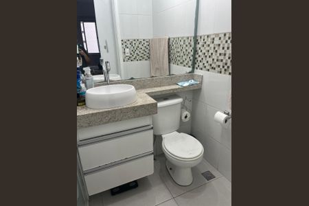 Apartamento à venda com 68m², 3 quartos e 1 vaga Apartamento à venda com 68m², 3 quartos e 1 vagaBanheiro