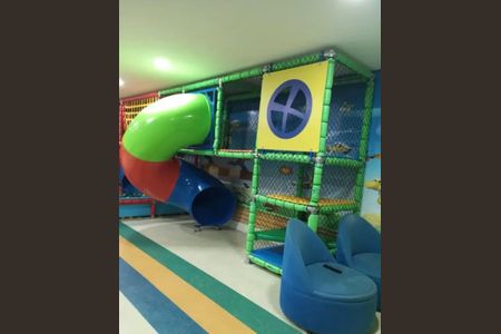 Apartamento à venda com 68m², 3 quartos e 1 vaga Apartamento à venda com 68m², 3 quartos e 1 vagaCorredor
