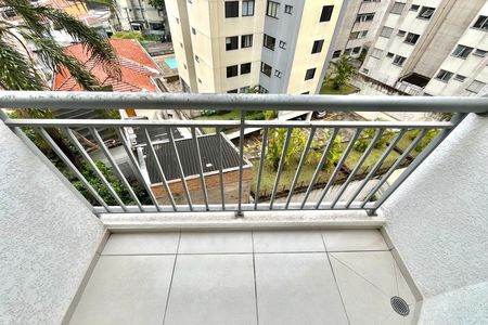 Apartamento à venda com 37m², 2 quartos e sem vaga Apartamento à venda com 37m², 2 quartos e sem vagaVaranda