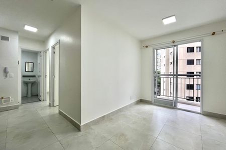 Apartamento à venda com 37m², 2 quartos e sem vaga Apartamento à venda com 37m², 2 quartos e sem vagaSala