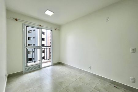 Apartamento à venda com 37m², 2 quartos e sem vaga Apartamento à venda com 37m², 2 quartos e sem vagaSala