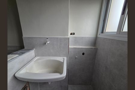Área de Serviço de apartamento para alugar com 3 quartos, 71m² em Vila Antartica, Praia Grande