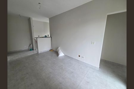 Sala de apartamento para alugar com 3 quartos, 71m² em Vila Antartica, Praia Grande