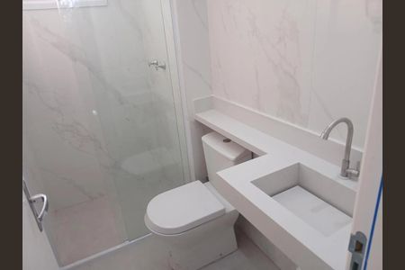 Banheiro de apartamento à venda com 1 quarto, 44m² em Liberdade, São Paulo