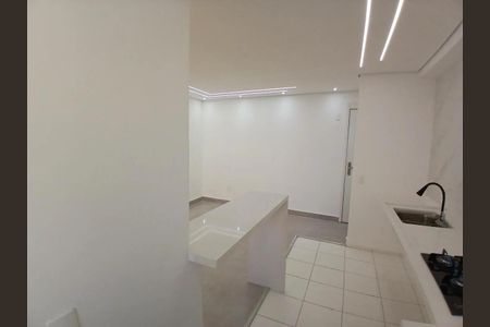 Cozinha de apartamento à venda com 1 quarto, 44m² em Liberdade, São Paulo